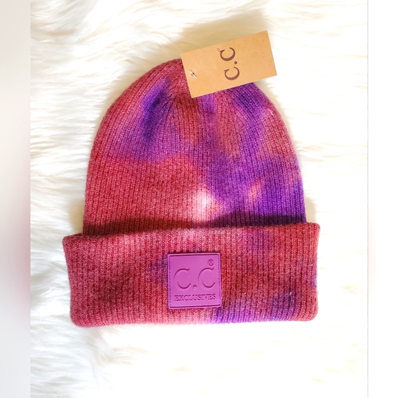 CC EXCLUSIVES Accessories - NEW CC EXCLUSIVES TIE DYE MAROON PURPLE SUPER SOFT STRETCHY BEANIE